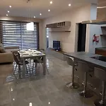 Ocean Blue Apt4 Luxurious, Modern At Zonqor Pt