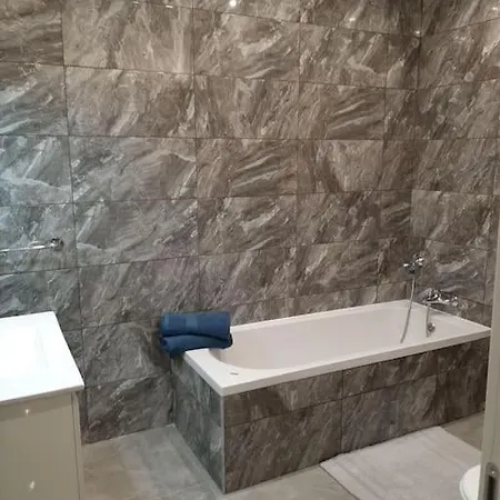 Ocean Blue Apt4 Luxurious, Modern At Zonqor Pt Apartment *