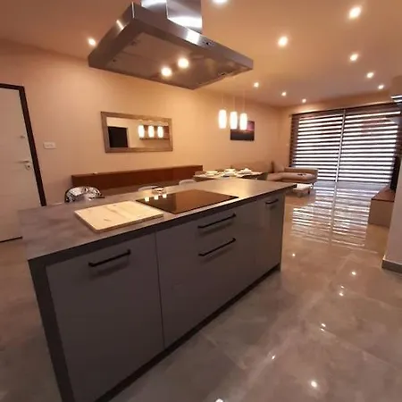 Apartment Ocean Blue Apt4 Luxurious, Modern At Zonqor Pt *