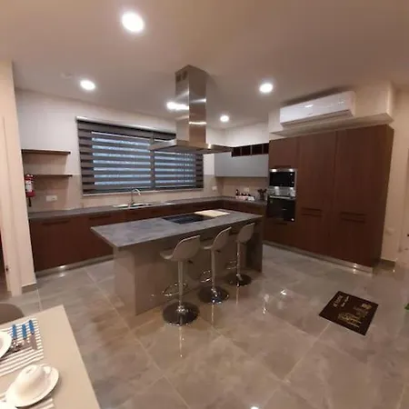 Ocean Blue Apt4 Luxurious, Modern At Zonqor Pt 公寓