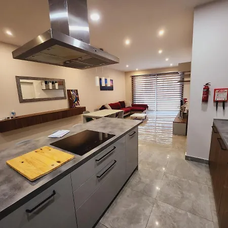 Ocean Blue Apt4 Luxurious, Modern At Zonqor Pt
